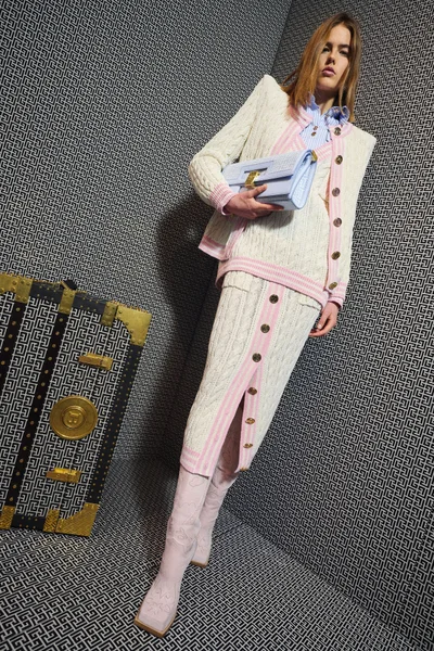 Look 32